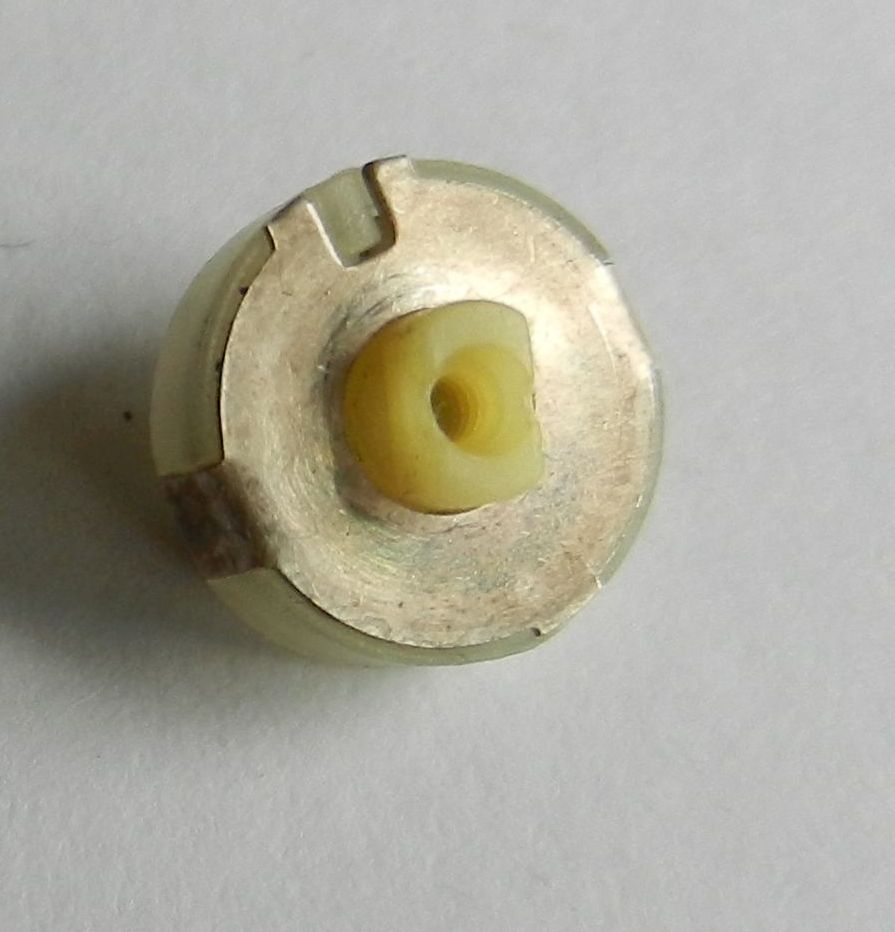 0 Ohm Regler liegend mit Innengewinde für GRUNDIG