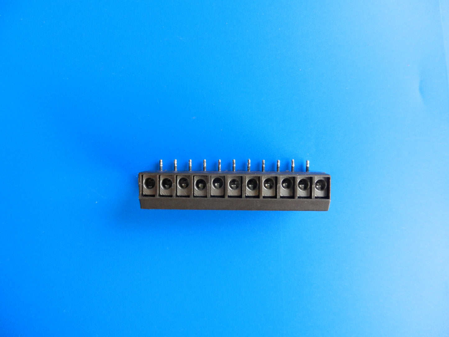 11-polige Buchse zur Platinenmontage mit Stecker zum Schrauben , wie neu