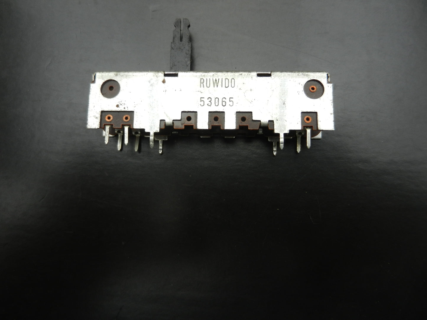 2x120k log Schieberegler 53065 von Ruwido für Hifi Geräte von GRUNDIG