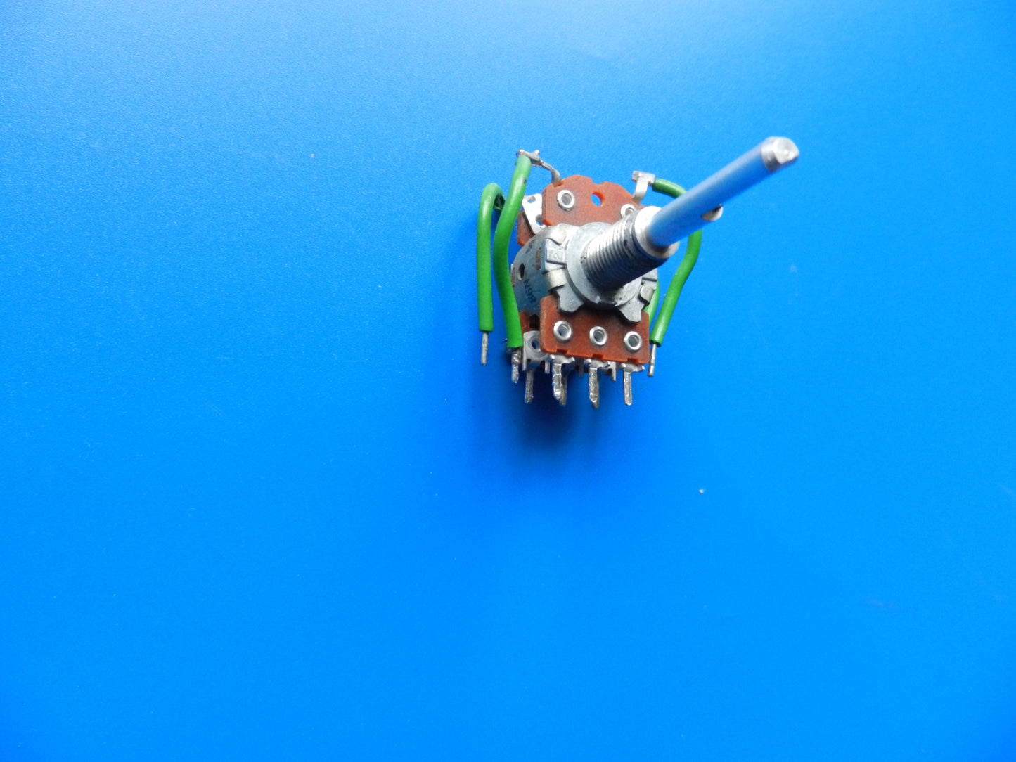 2x100K Lautstärke Potentiometer 59703-14201 für Hifi Anlagen von GRUNDIG