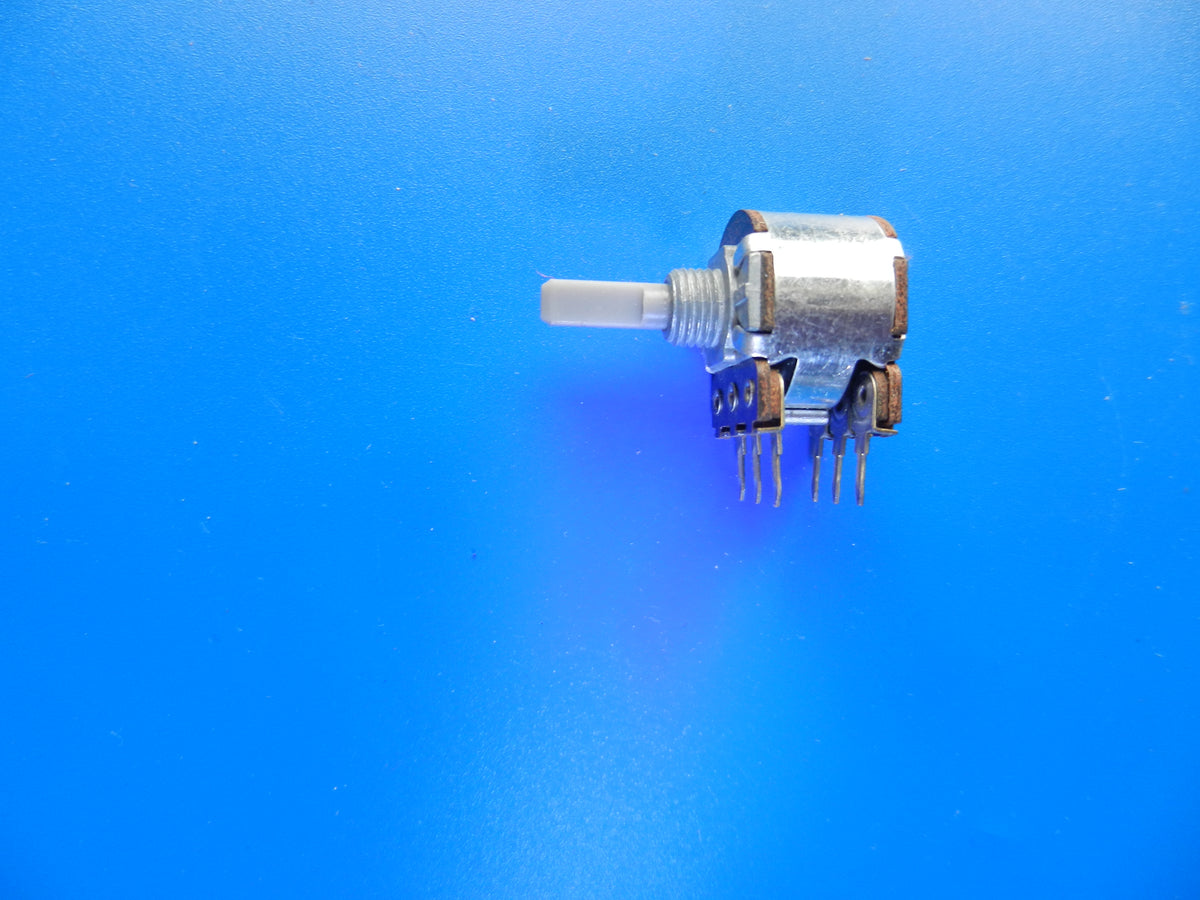 2x47K lin Potentiometer schräge Achse für GRUNDIG Hifi Cassettendecks