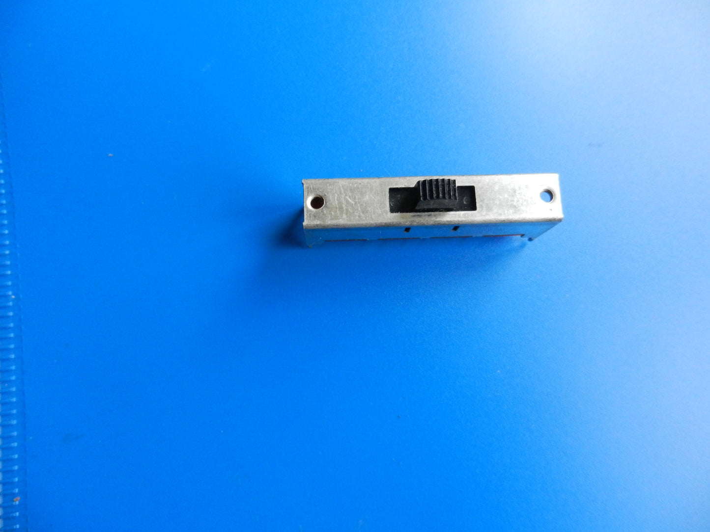 SATELLIT400 Schalter 3fach von ALPS für Weltempfänger und Hifi Geräte von GRUNDIG