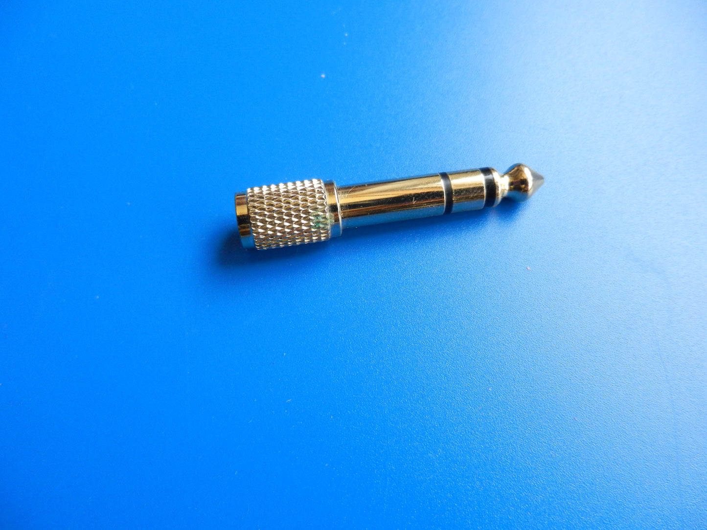 Sennheiser Adapter 6,3mm Stecker - 3,5mm Kupplung 3 polig Metallausführung