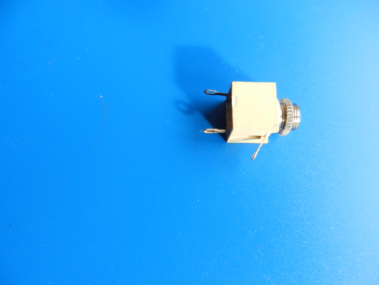 3,5mm Mono schraubb. Einbaubuchse von GRUNDIG für Retro Radios und Cassettengeräte