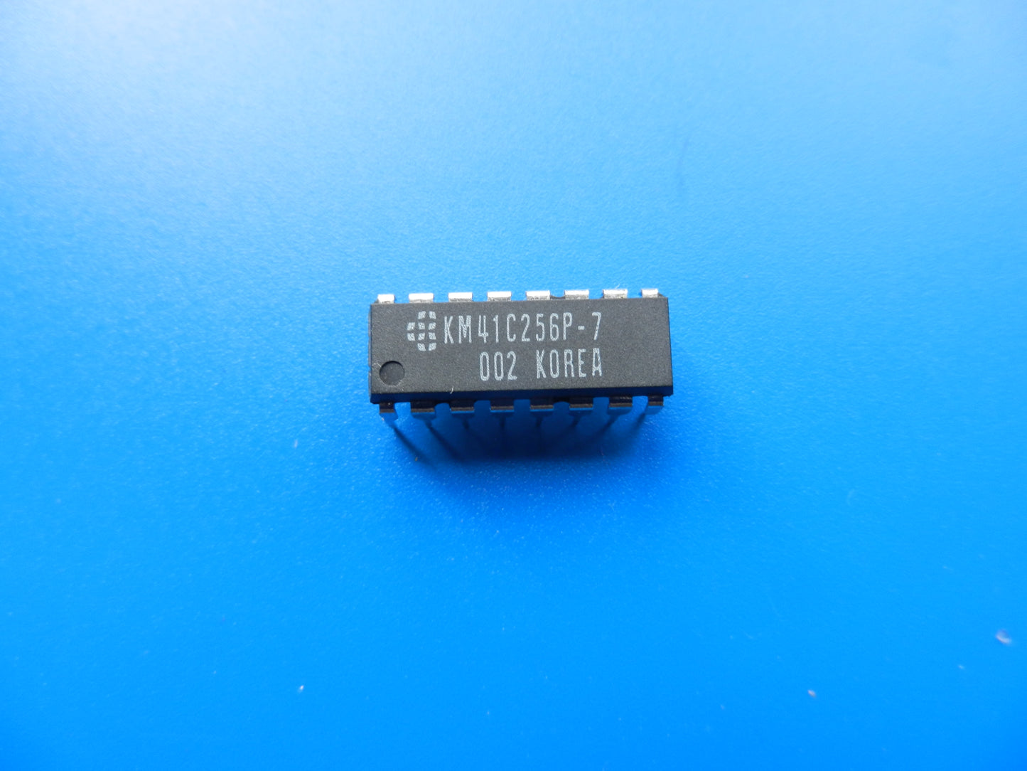 41C256P-7 Speicher IC für GRUNDIG TV / Video /Audio Gerät