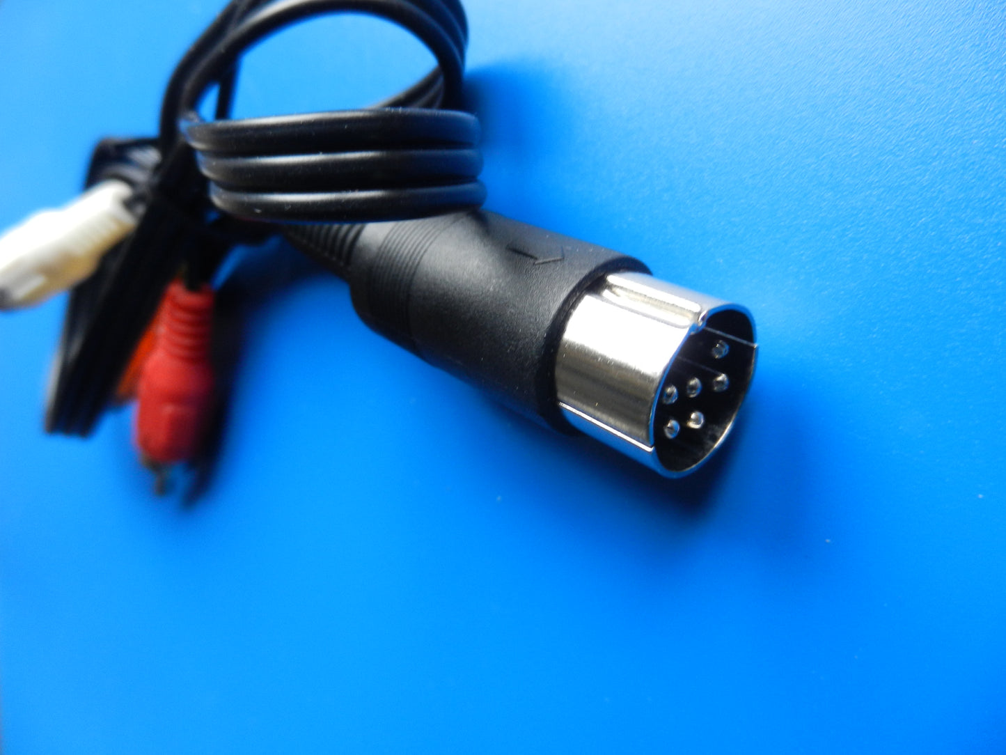 Canopus / Video Grabber GRUNDIG Video Überspielkabel Din 6pol. Stecker - 3 x Cinch Stecker 2m