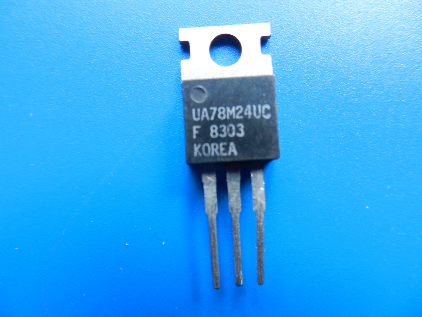 78M24 - 24V Stabi IC für GRUNDIG z.B. MCF, CF , SCF...