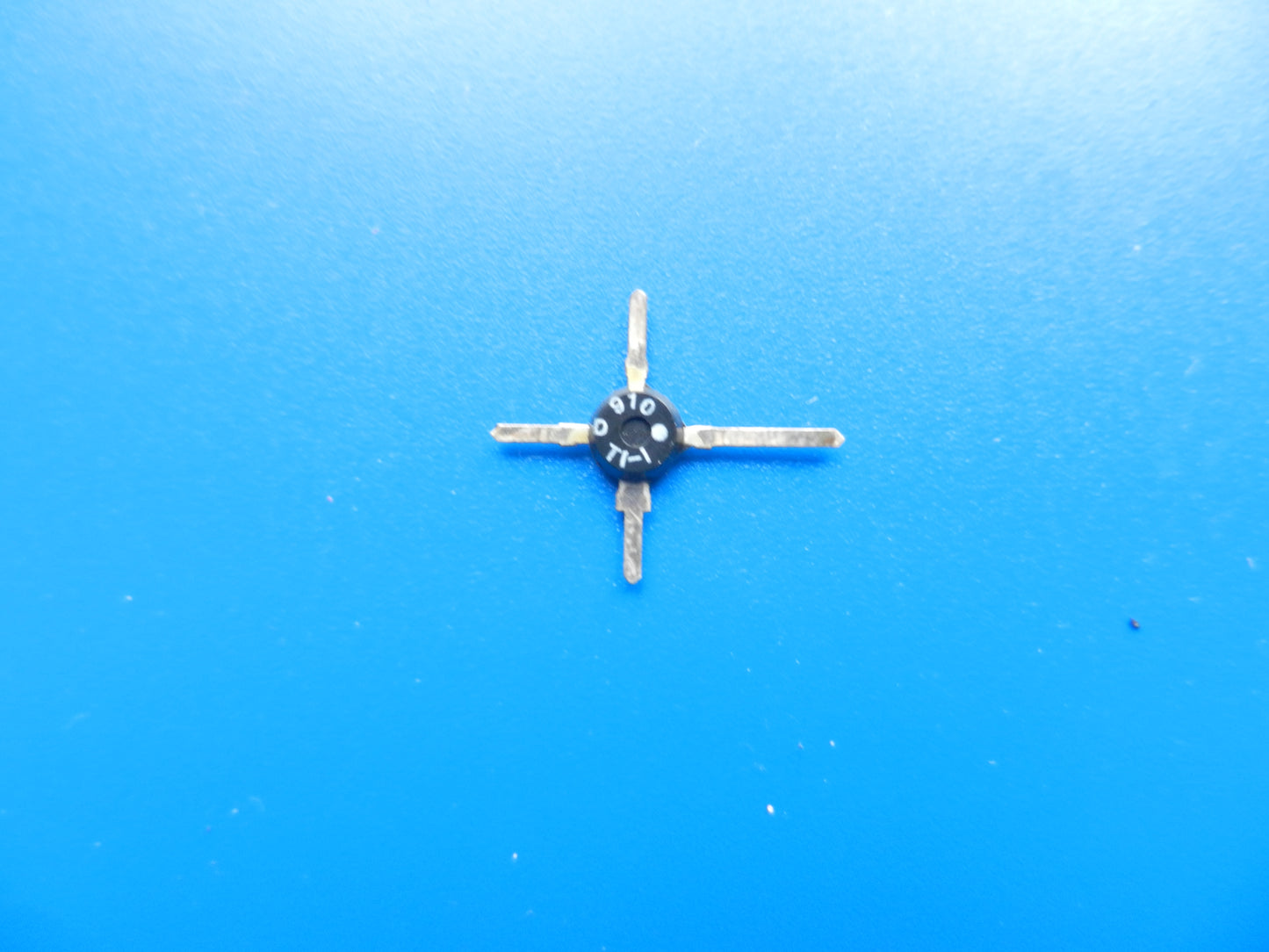 910 FET Transistor für SATELLIT Weltempfänger GRUNDIG