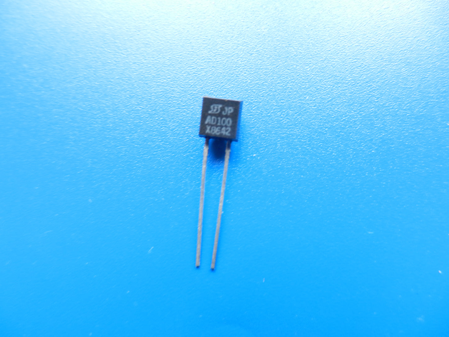 AD100 Halbleiter für GRUNDIG