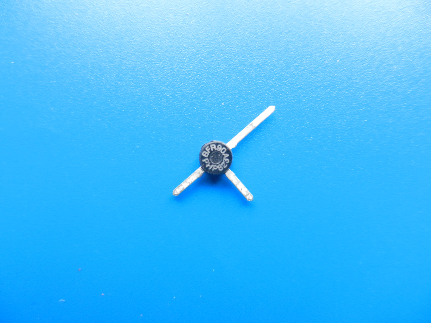 BFR90A Transistor für SATELLIT Weltempfänger GRUNDIG