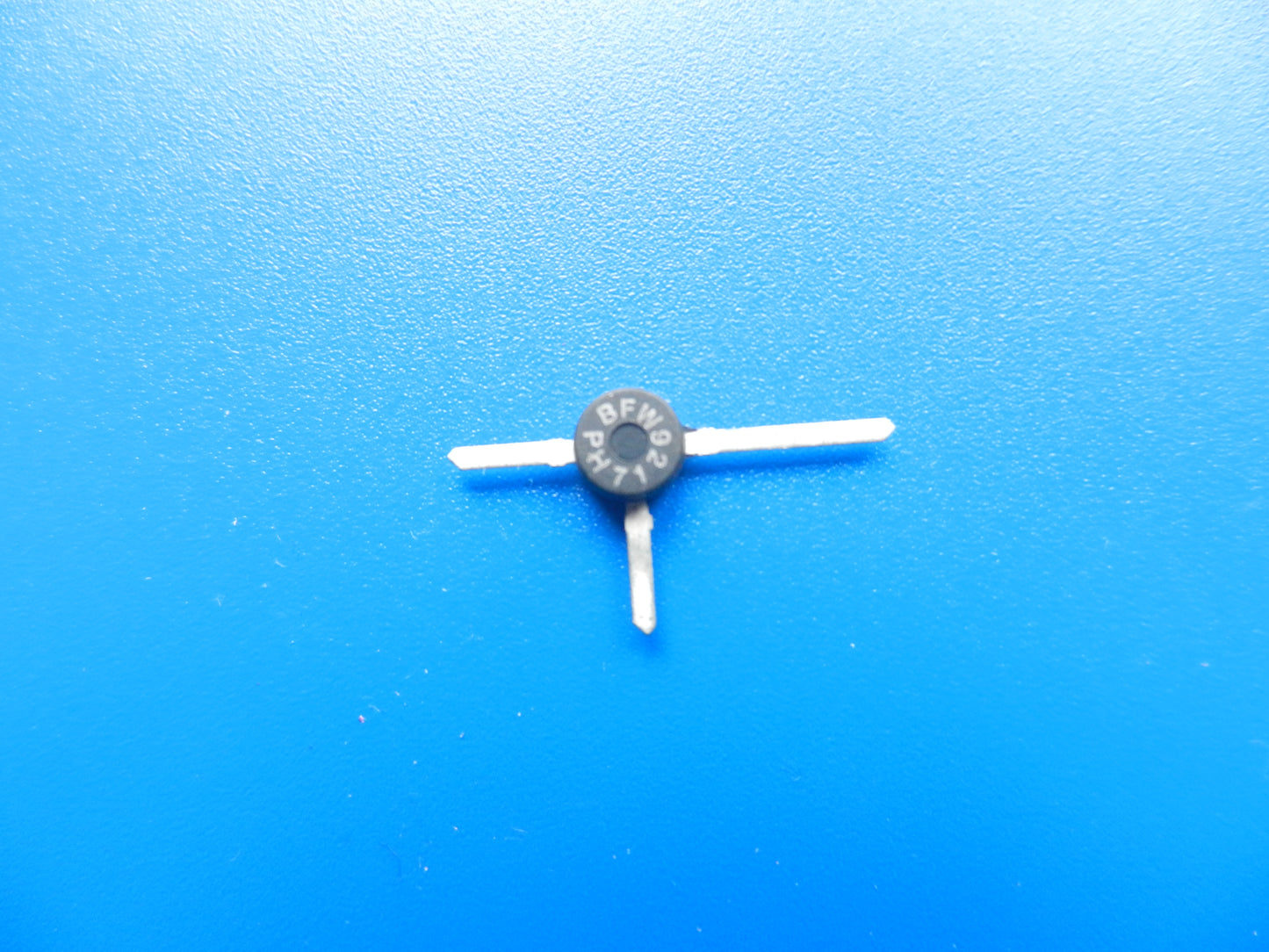 BFW92 Transistor für SATELLIT Weltempfänger GRUNDIG