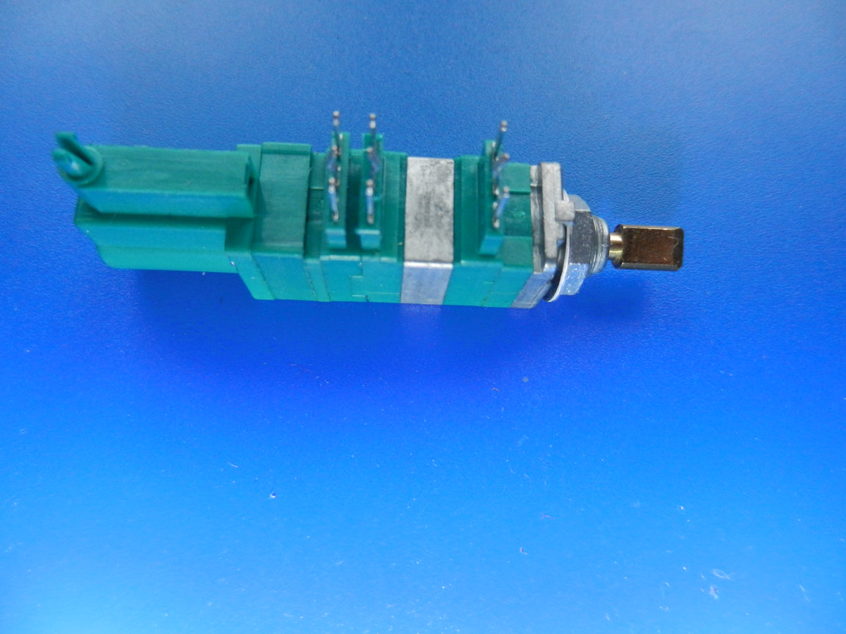 2x500K log Lautstärke Potentiometer mit Teleskopachse für Autoradio von GRUNDIG