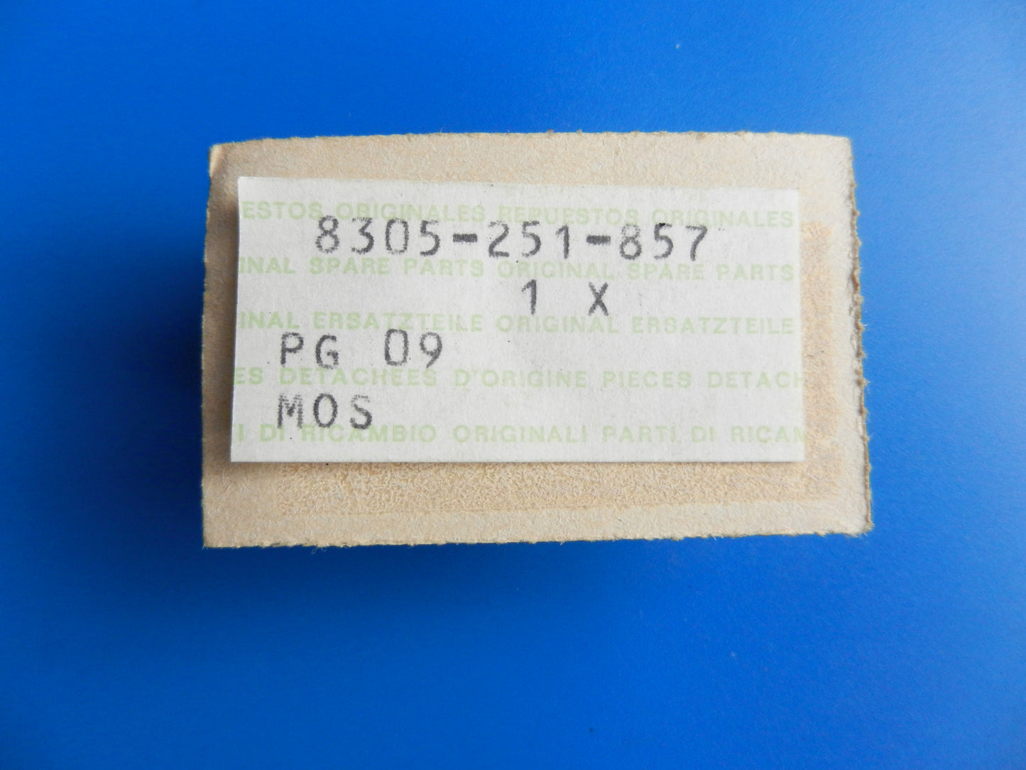 CDP1857CE IC für SATELLIT650 / 600 Weltempfänger von GRUNDIG