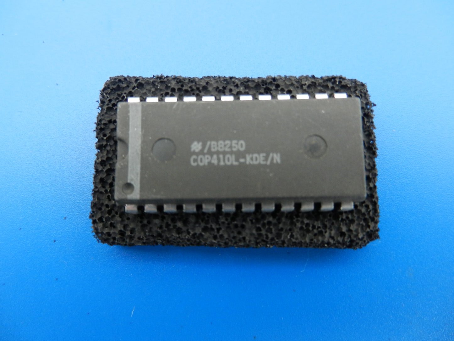 COP410L KDE/N Steuerprozessor IC für GRUNDIG Hifi Cassettendecks CF,SCF und CBF