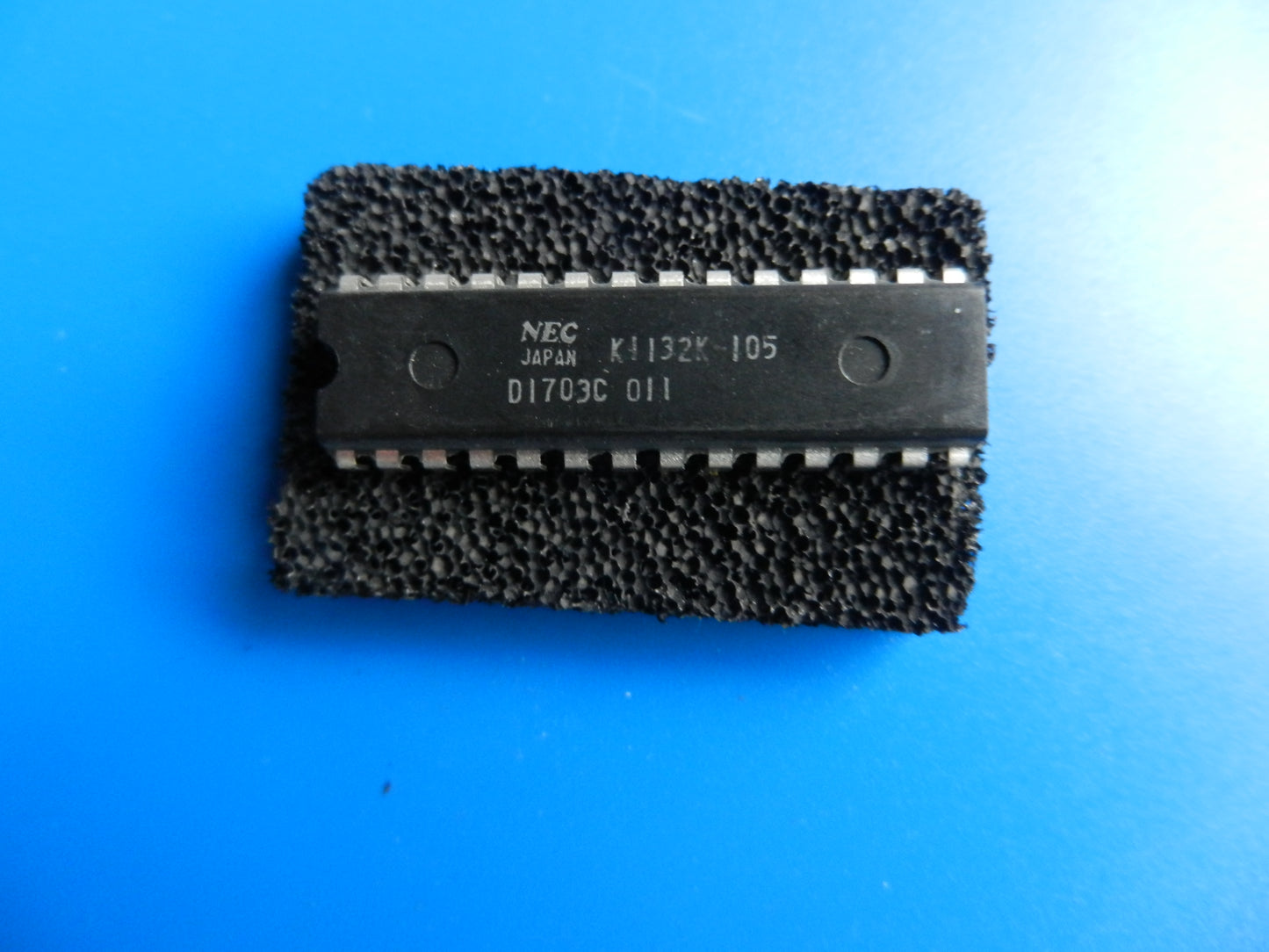 D1703C 011 Prozessor IC für ältere Hifi Geräte, TUNER, Cassettendecks von GRUNDIG