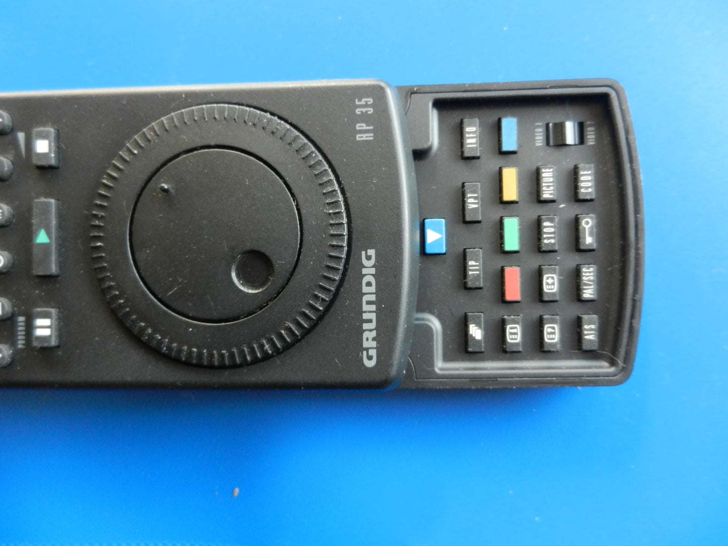 RP35 GRUNDIG Original Fernbedienung mit Jog Shuttle - guter Zustand