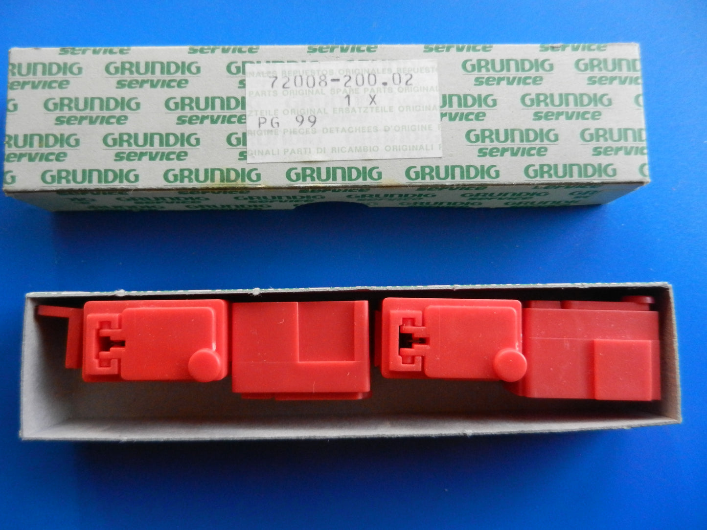 SMD Klapp Box rot , 4 Stück von GRUNDIG