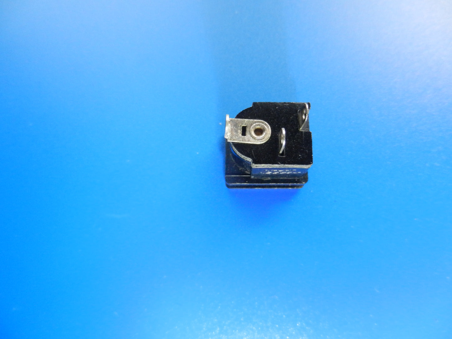 5,5 mm Netzspannungsbuchse von GRUNDIG für Retro Radios und Cassettengeräte