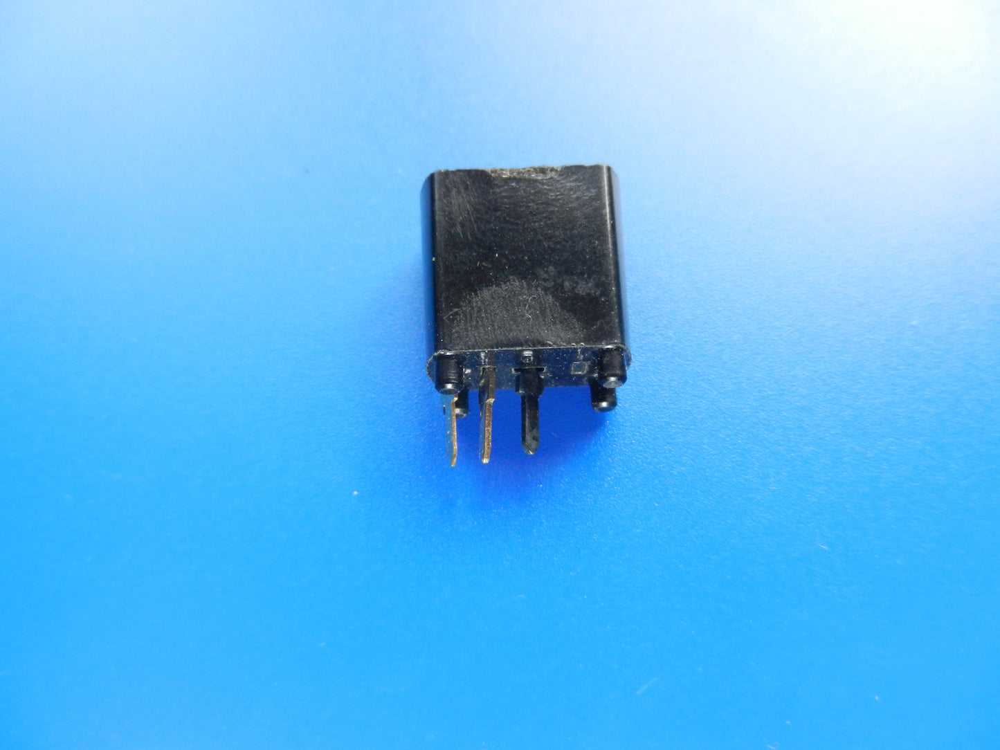 Lautsprecher Löt-Einbaubuchse von GRUNDIG für Retro Radios und Cassettengeräte