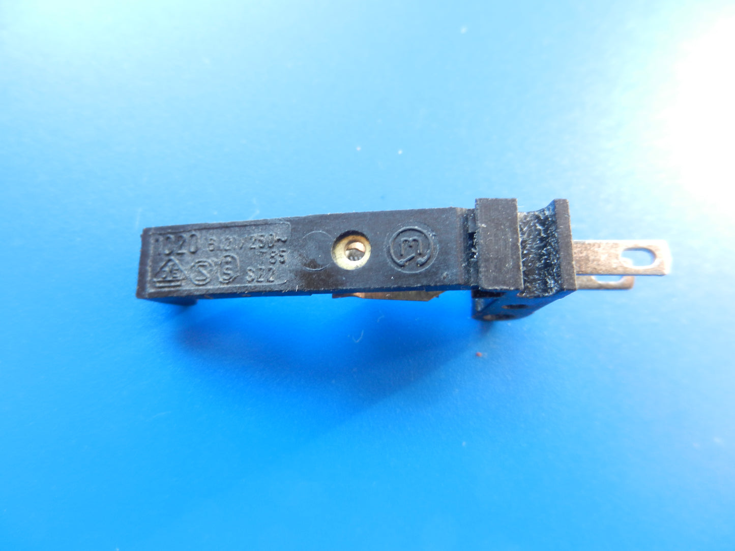TK545, TK745, TK845.. Netzschalter für Grundig Tonbandgeräte