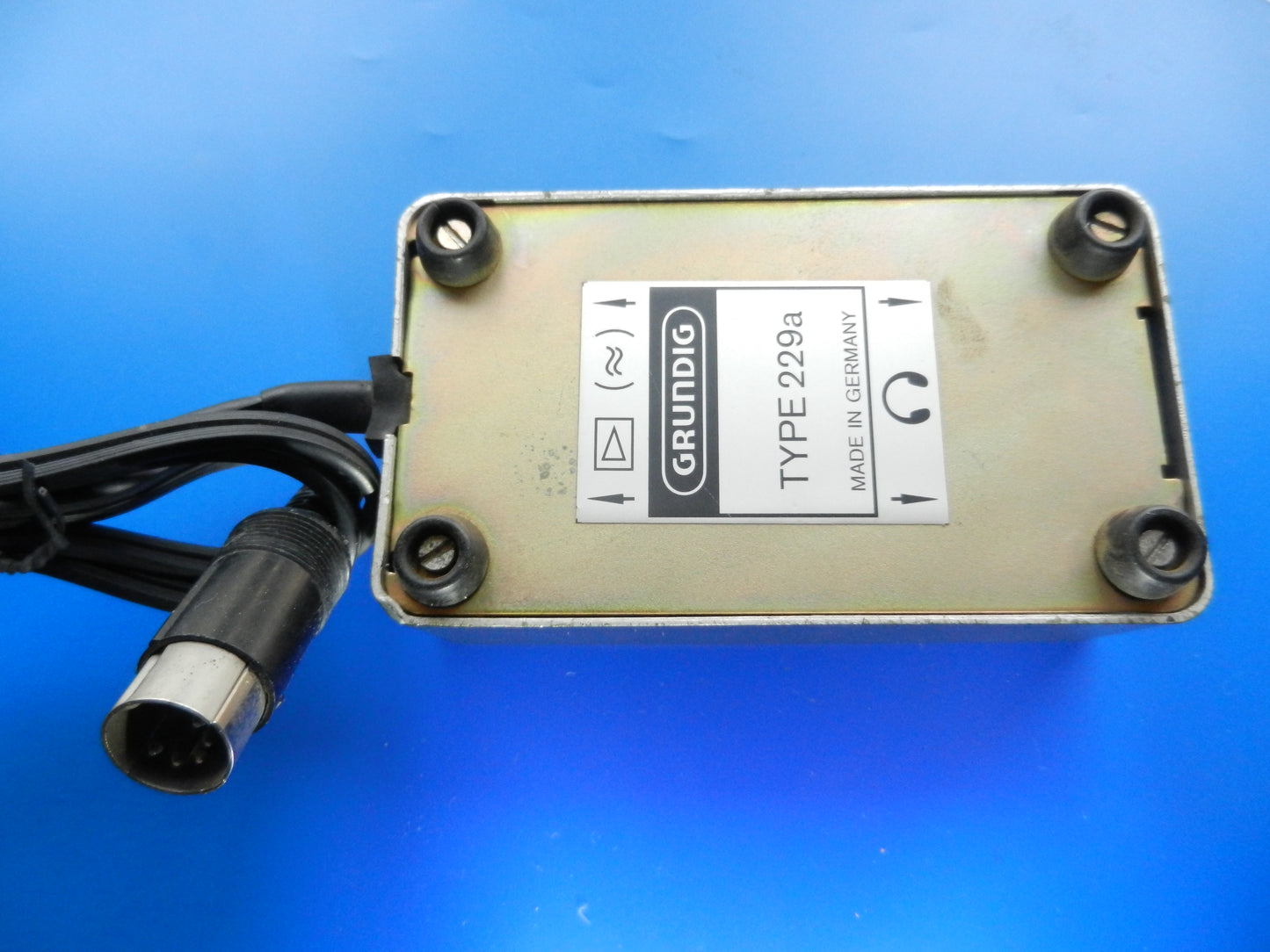 Kopfhörerverstärker 229a von GRUNDIG zum Anschluß und regeln von Kopfhörer