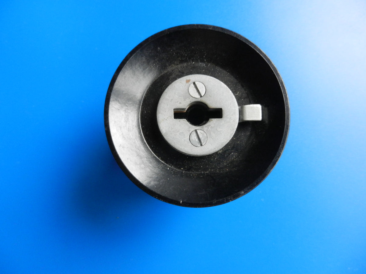 Drehknopf für Regeltrenntransformator von GRUNDIG mit 6mm Achse
