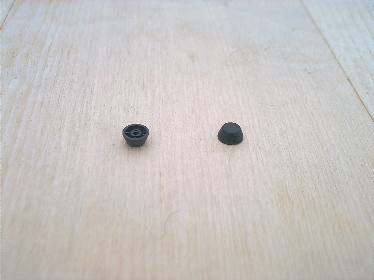 C200 - C4000 Abdeckkappe schwarz für GRUNDIG Radio und Cassettenrecorder