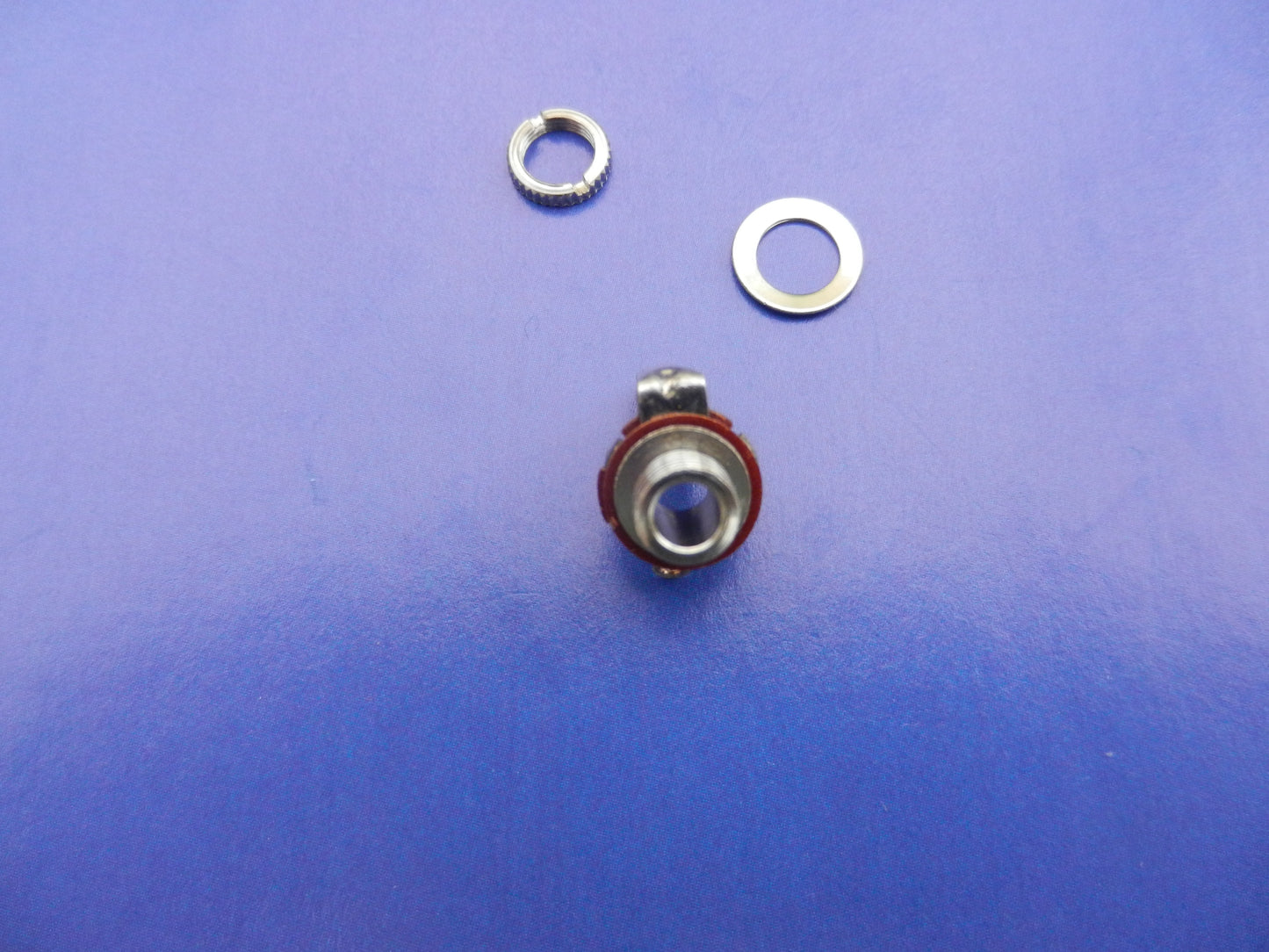 3,5mm Mono schraubbare Einbaubuchse von GRUNDIG für Retro Radios und Cassettengeräte