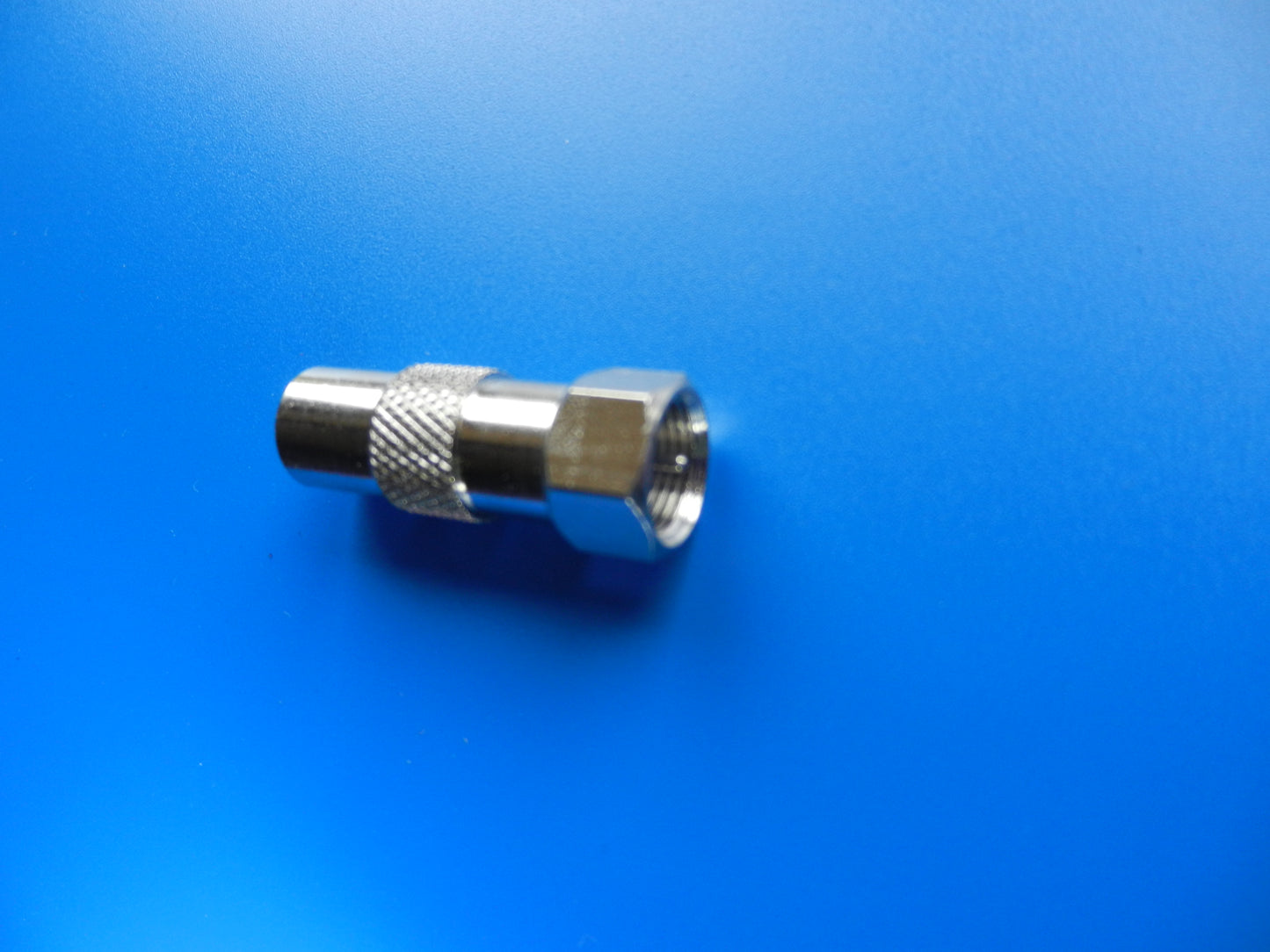F- Adapter aus Metall F-Stecker - Koax-Stecker