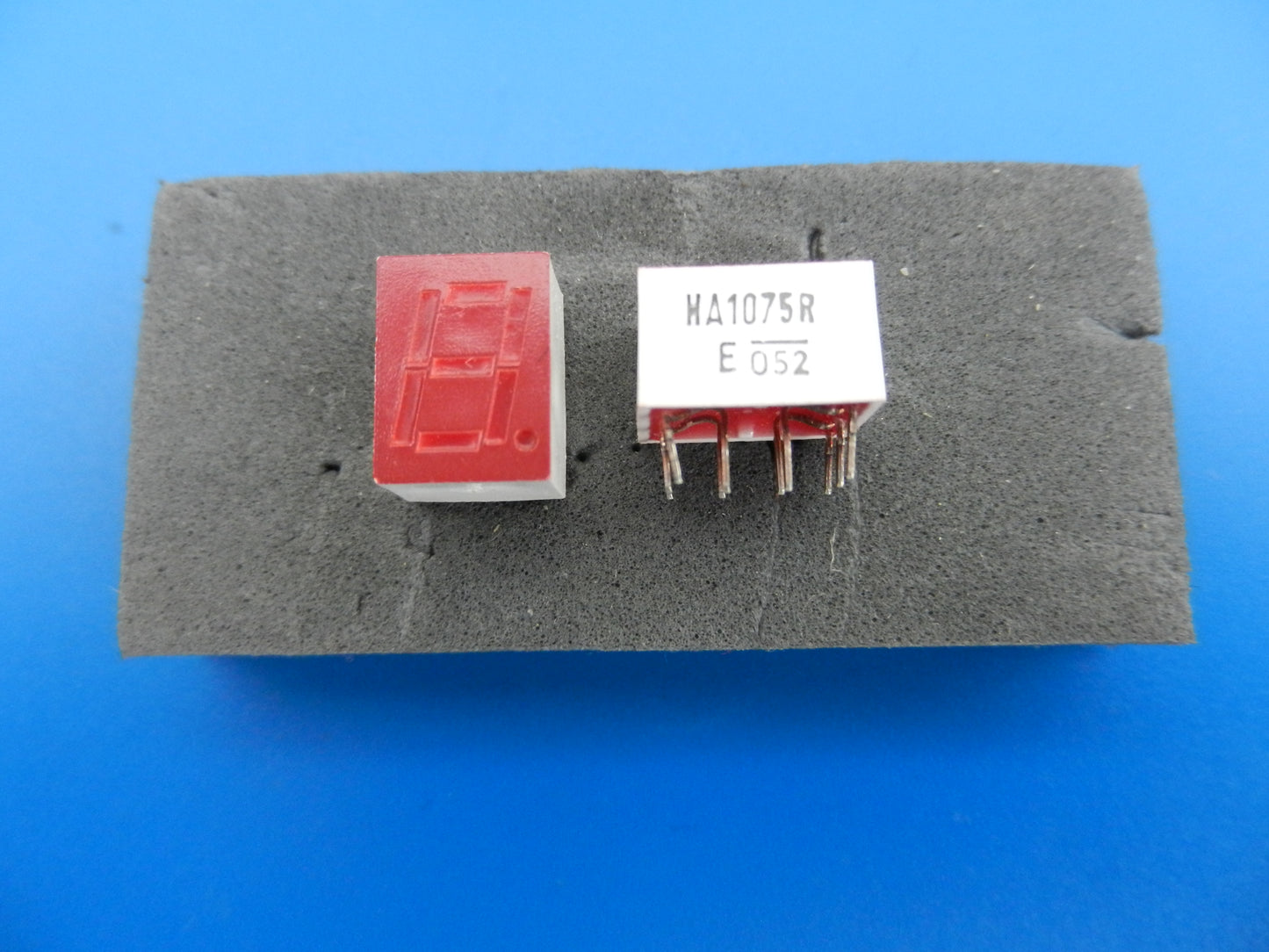 HA1075R 7-Segment LED Anzeige für Hifi - Cassettendecks von GRUNDIG