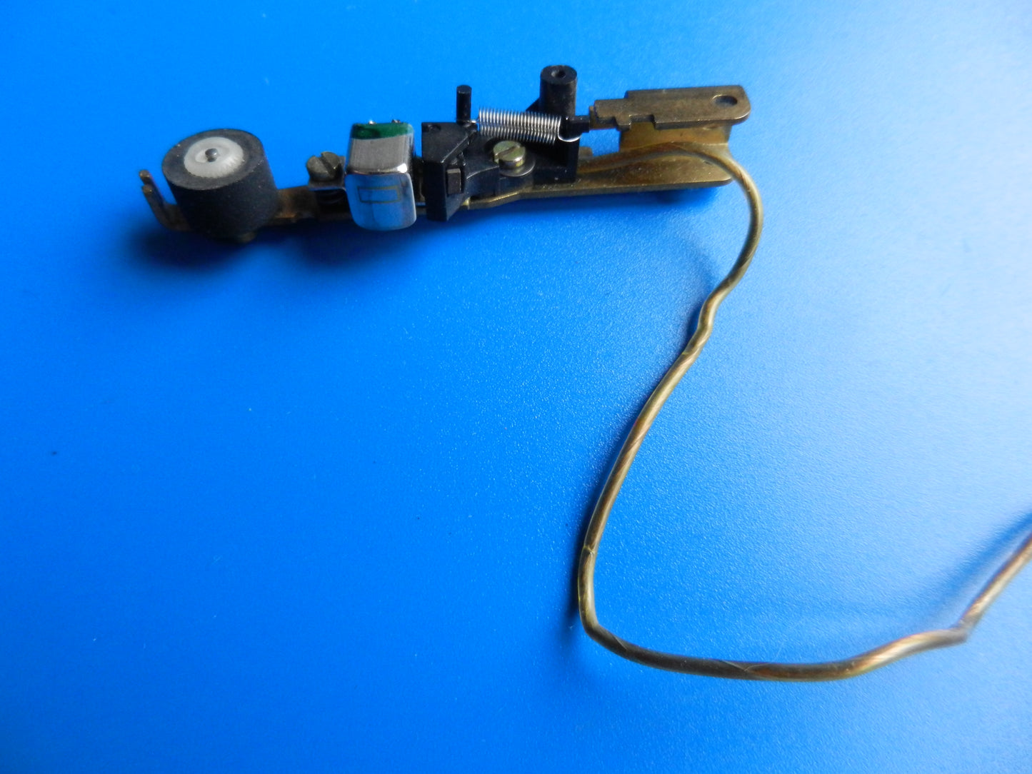 DH2094 DH2095 DH2210 DH2220 DH2230 Kopfhebel mit Tonrolle kpl. für GRUNDIG Diktiergeräte