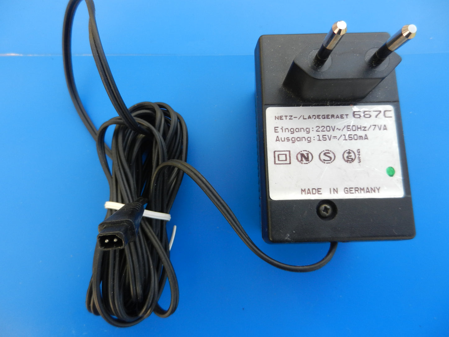 Netzteil NT667C für ältere GRUNDIG Hand und Tisch - Diktiergeräte 2 polig