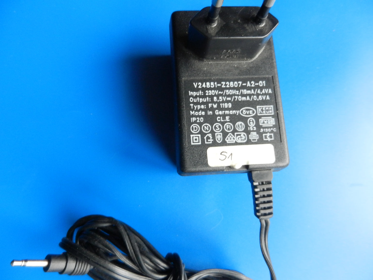 Netzteil 8,5V 70mA Netzteil / Ladegerät für ein SIEMENS S1 Handy