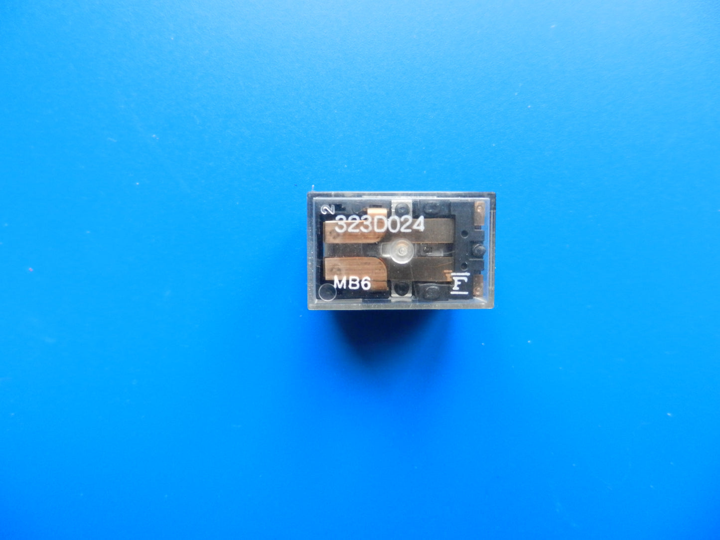 V8400 V8300 Lautsprecher Relais Ersatzteil für GRUNDIG Verstärker gebraucht und funktionsfähig