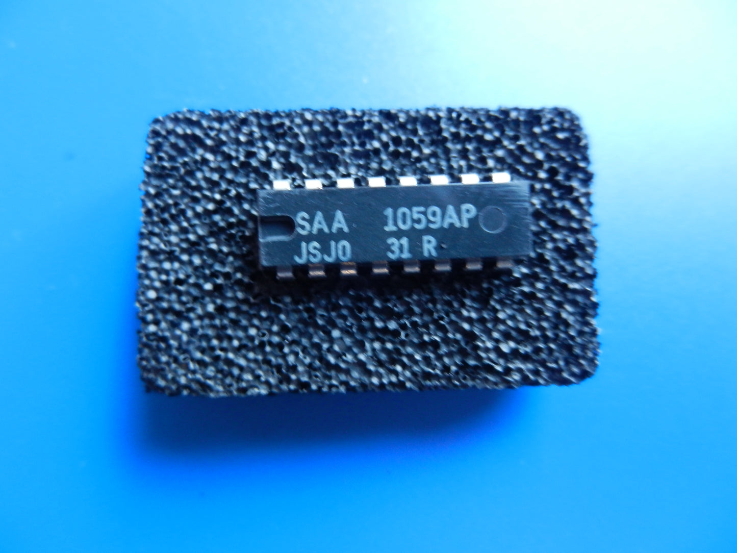 SAA1059AP IC für GRUNDIG TV / Video /Audio Geräte