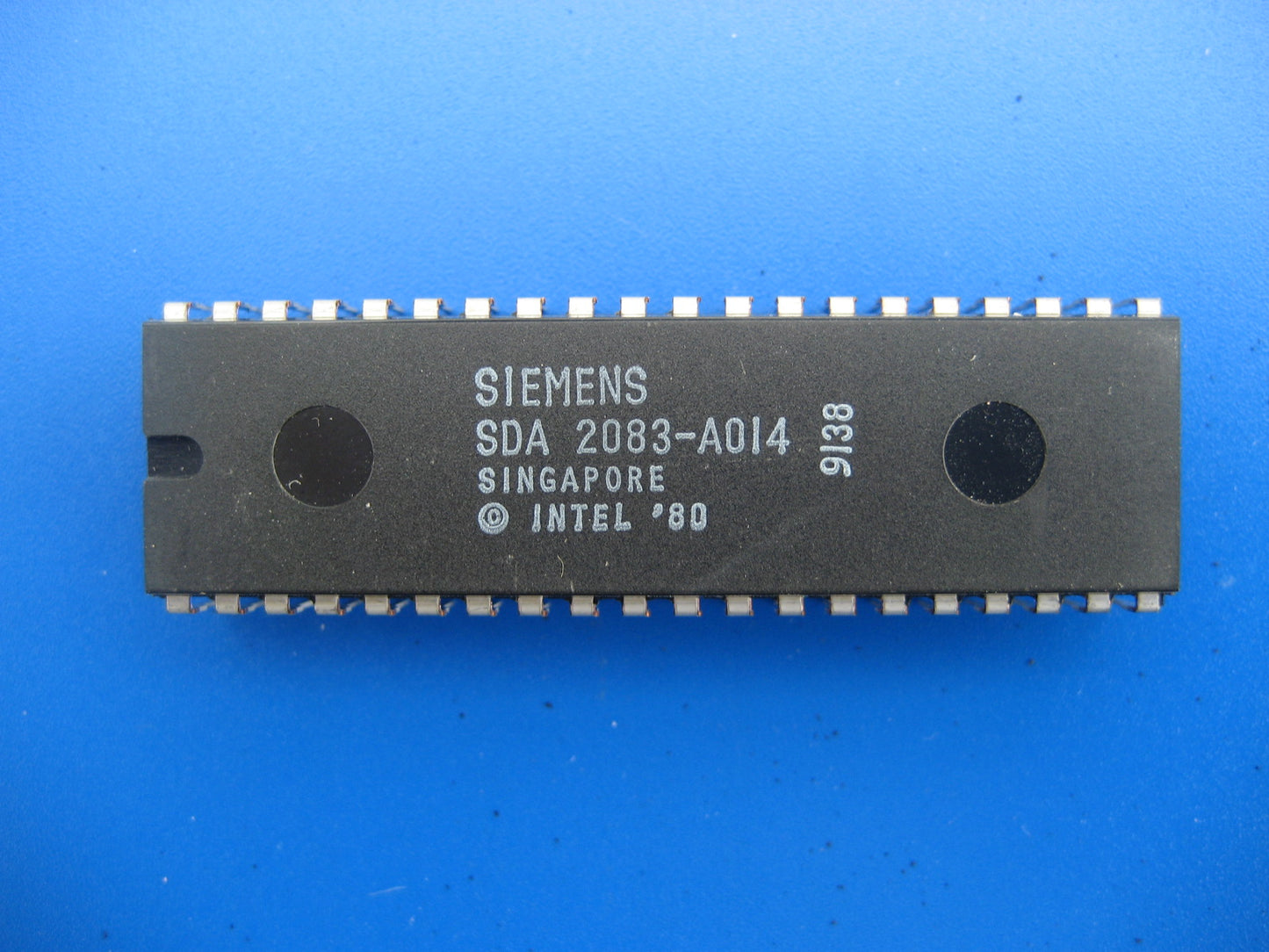 SDA2083 A014 Bedienteilprozessor für GRUNDIG Fernseher von SIEMENS