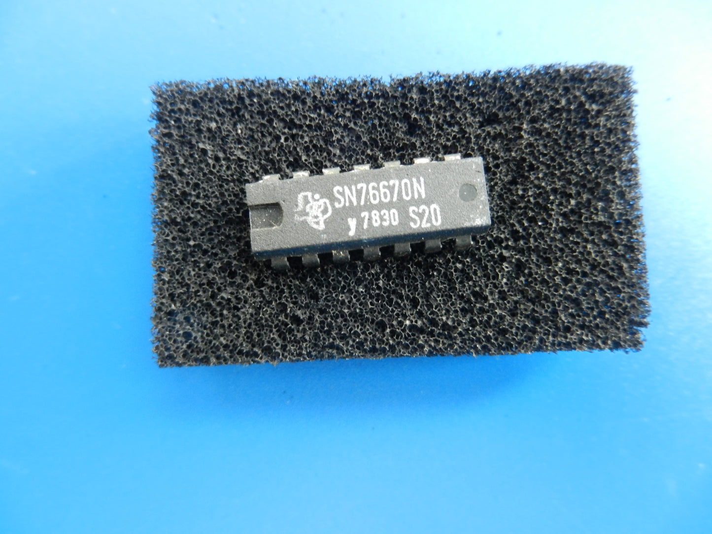 SN76670N IC FM Demodulator für RPC , Preceiver... von GRUNDIG