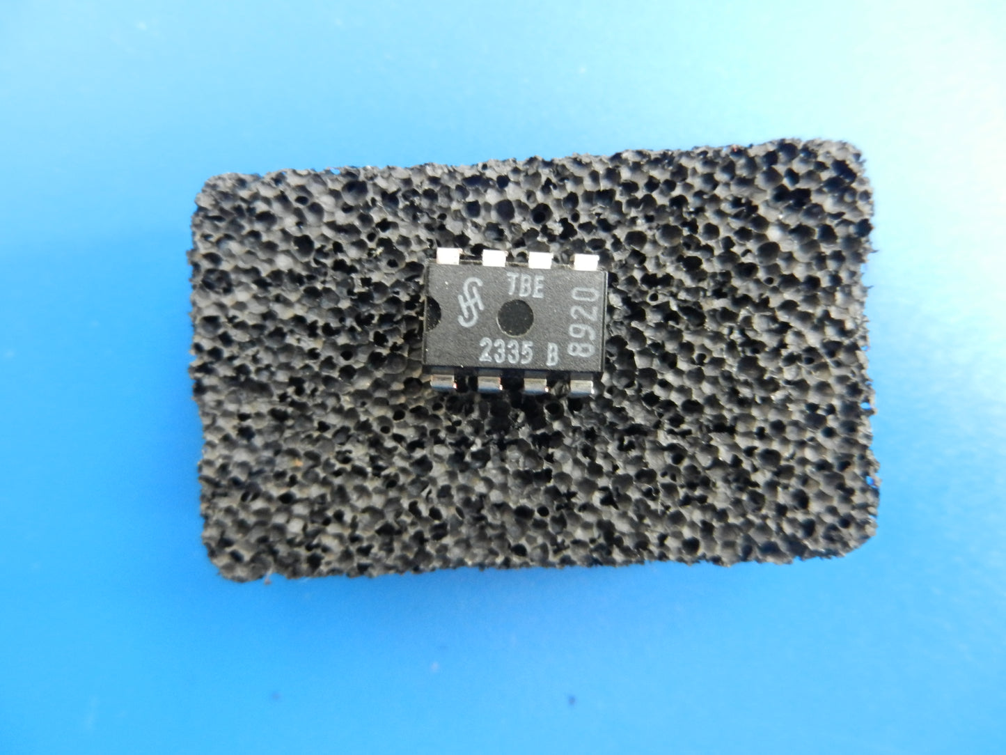 TBE2335 IC Operationsvertstärker für Hifi / Diktiergeräte Geräte von GRUNDIG