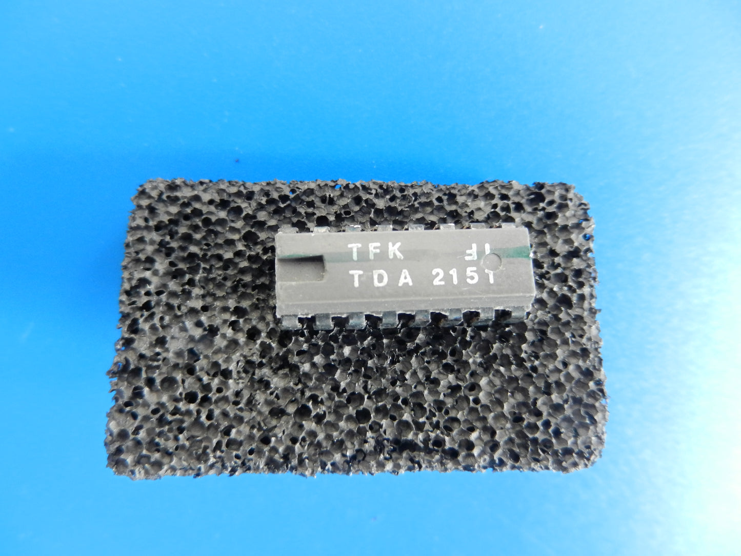 TDA2151 IC für GRUNDIG TV / Video /Audio Geräte