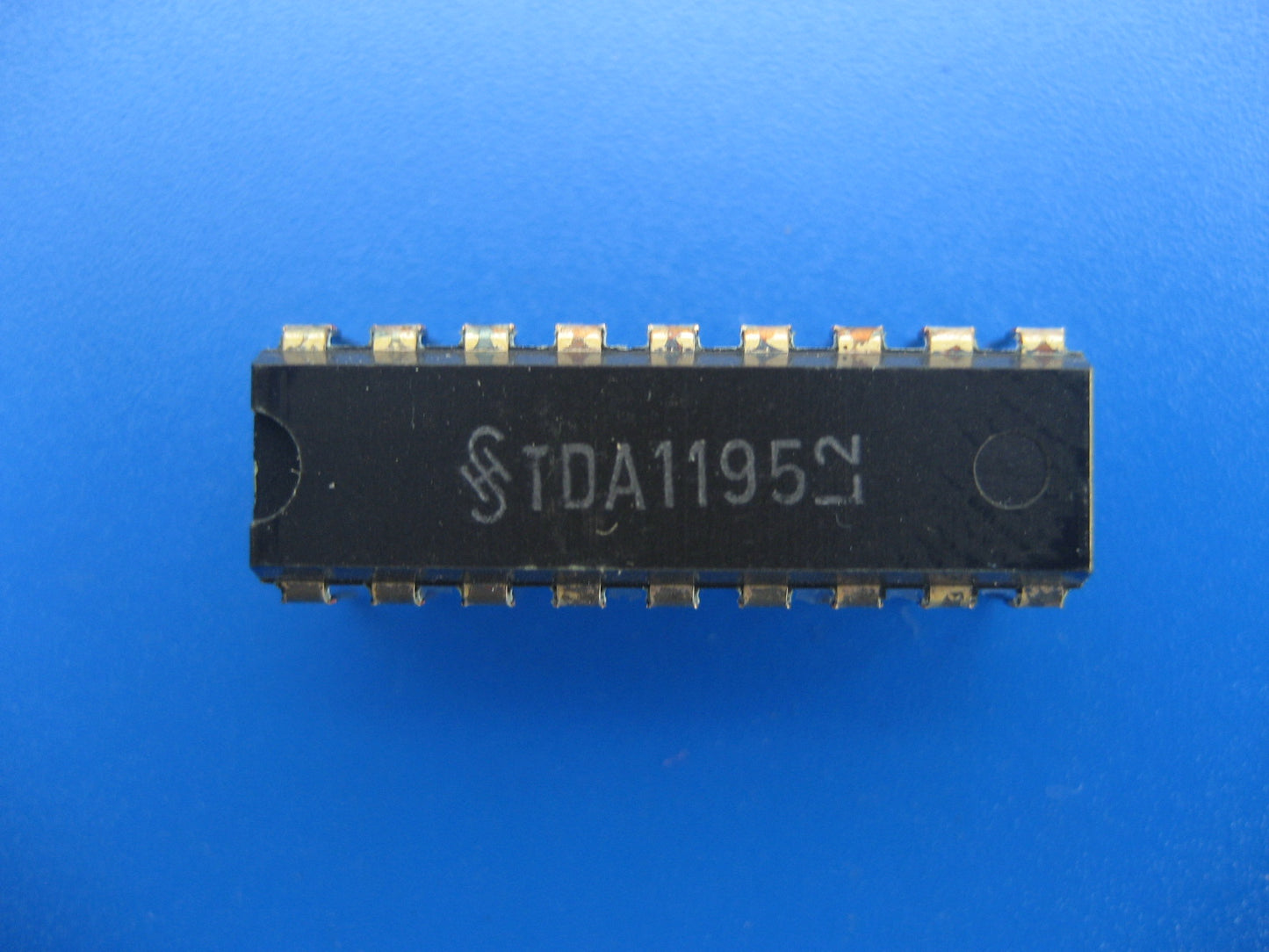 TDA1195 Schalter - IC für CF 5500 Hifi Deck GRUNDIG