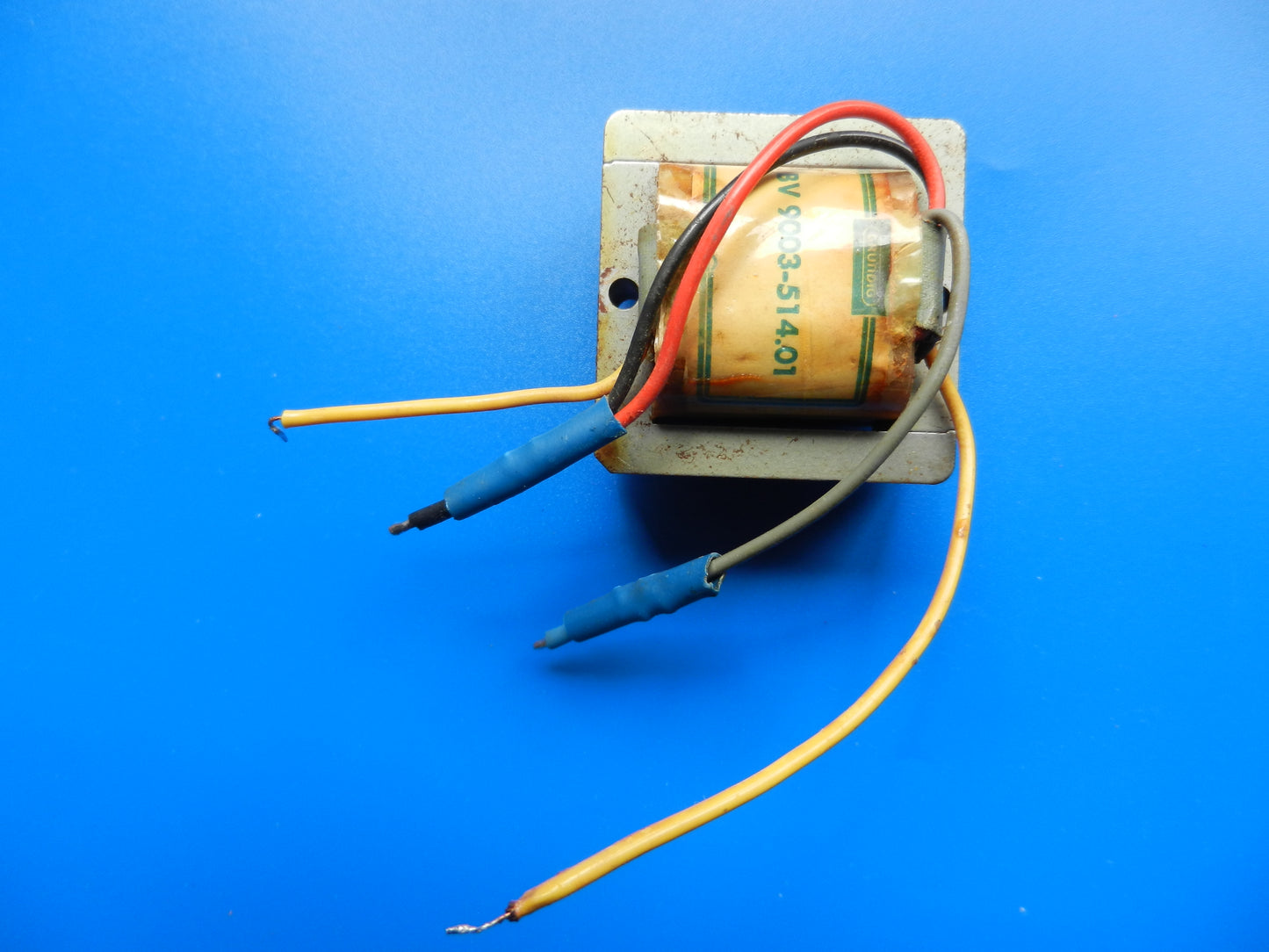 09003-514.01 Netztrafo 11,7V für Cassettengeräte von GRUNDIG