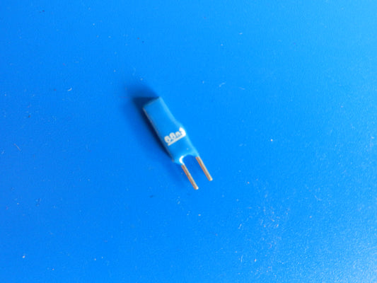 68nF Keramik Kondensator stehend 2,5mm Raster