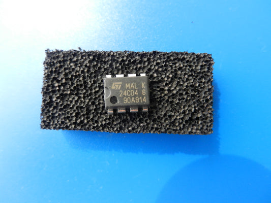 EProm 24C04  IC für GRUNDIG TV / Video Geräte