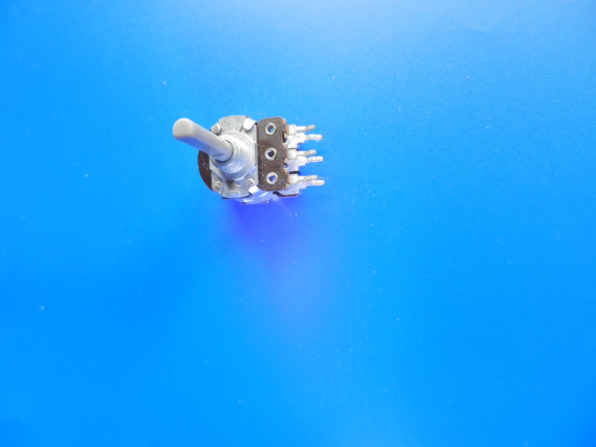 2x2,2K Potentiometer für GRUNDIG Hifi Cassettendecks