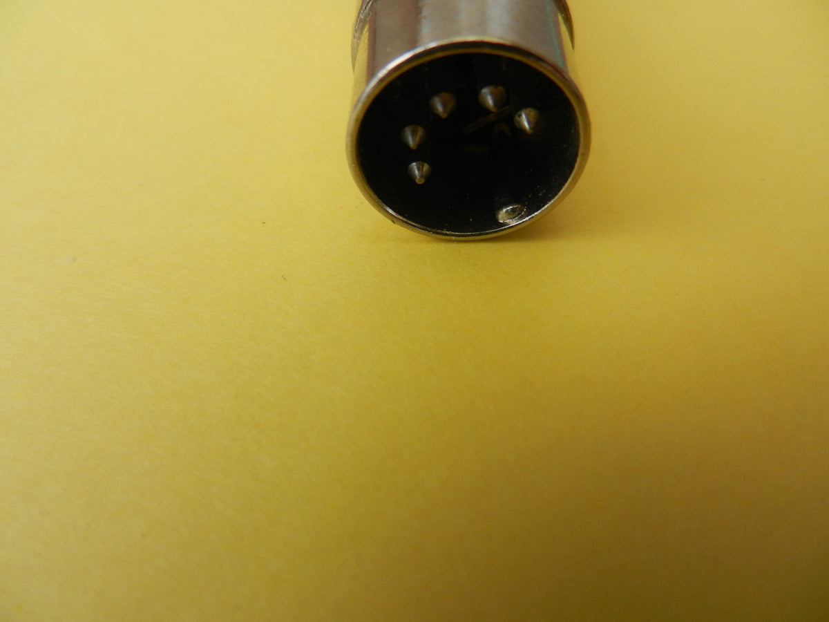 XLR-Stecker 5 polig auf XLR-Buchse 3 polig (S XLR-Stecker 5 polig auf XLR-Buchse 3 polig (S