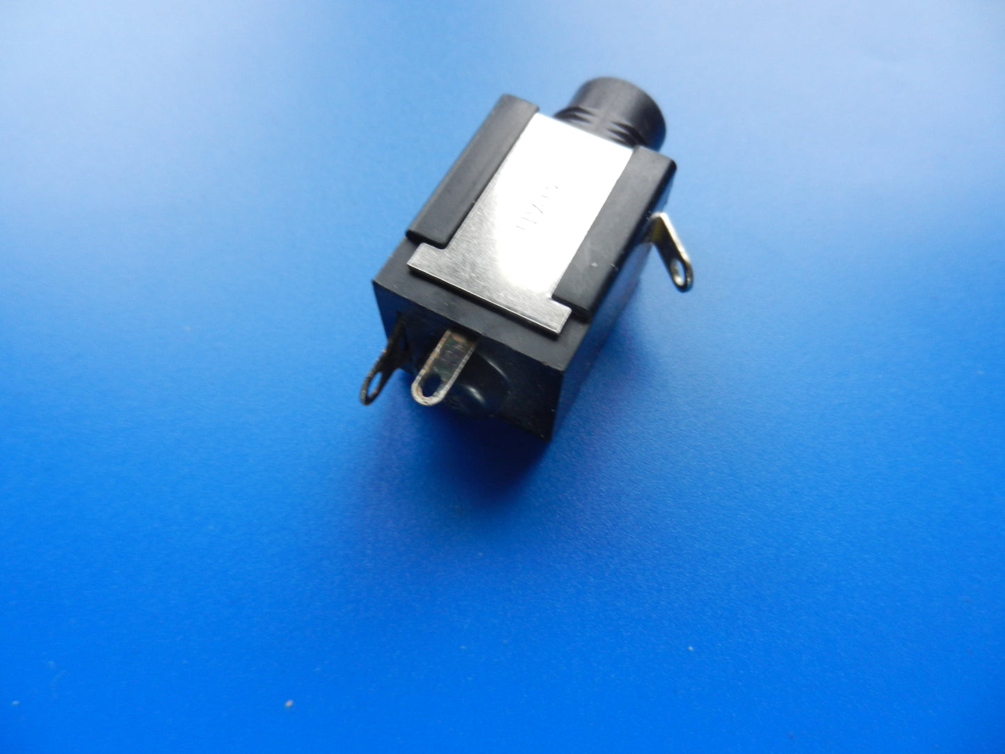 6,3mm Einbaubuchse von GRUNDIG für Retro Radios