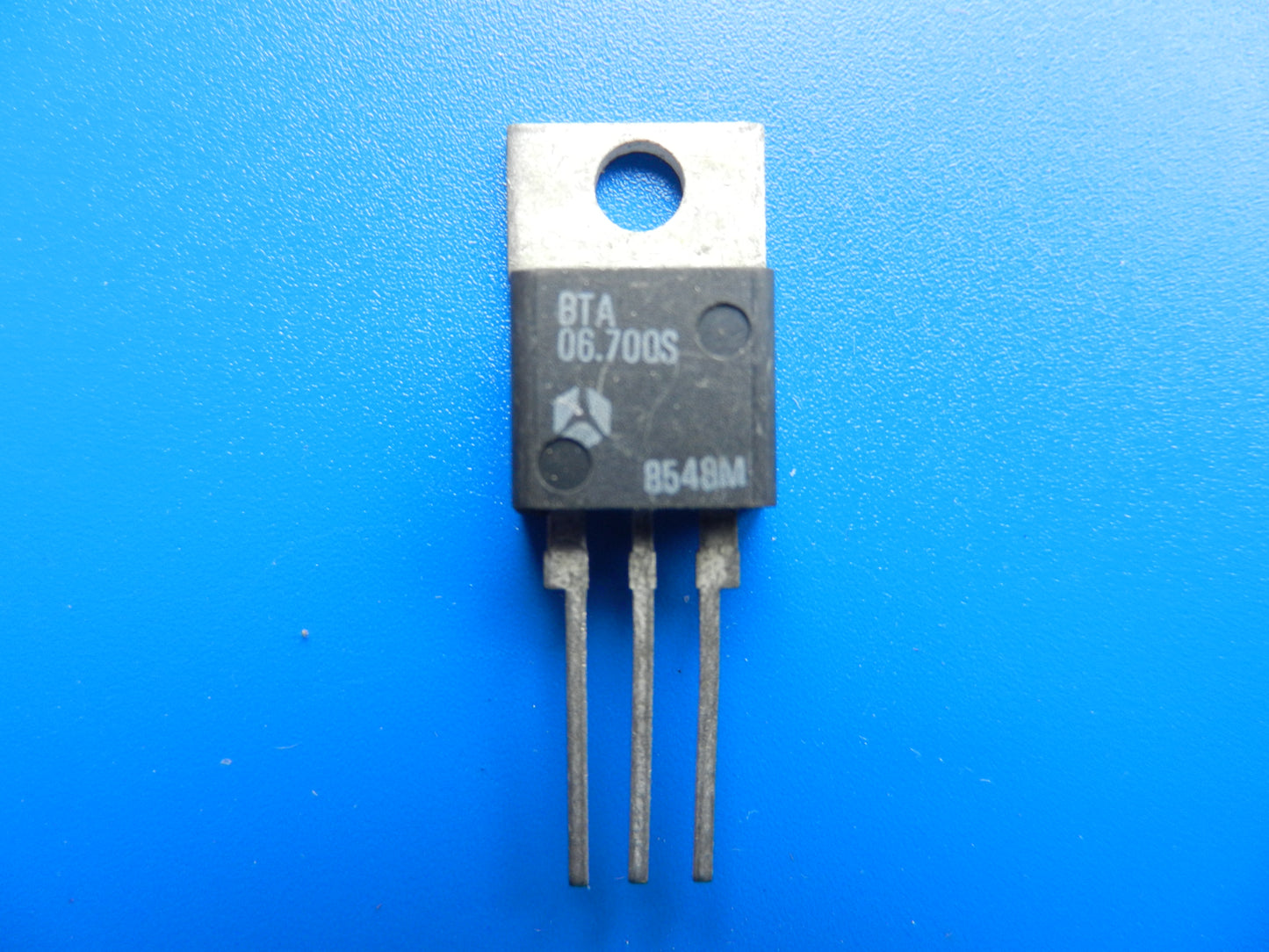 BTA06.700S Triac