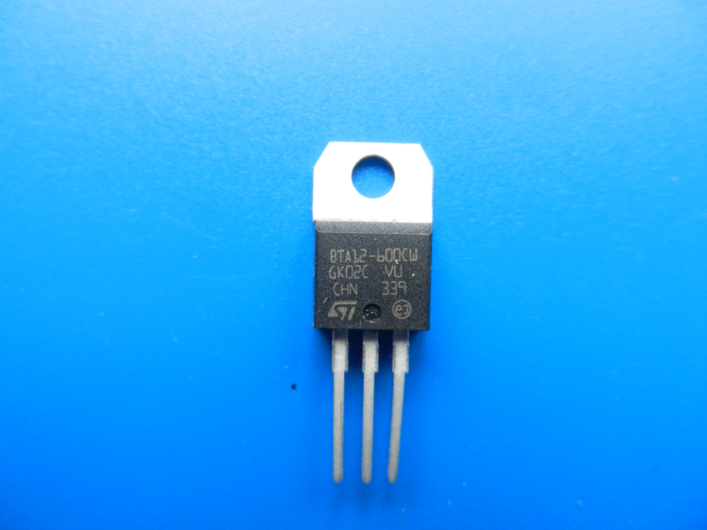 BTA12 600CW Triac