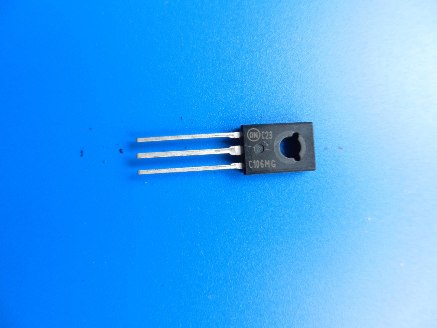 C106MG Thyristor SCR 4A 600V