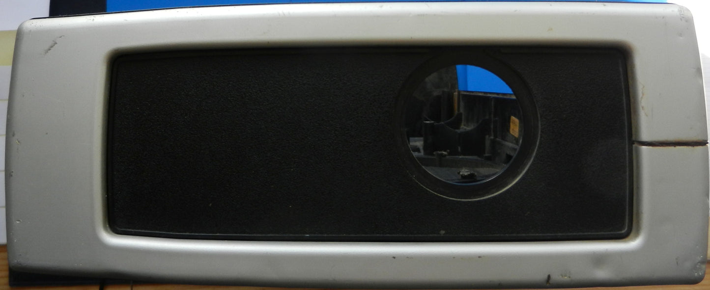 C6200 Gehäuse Front gebraucht für Radiorecoder von GRUNDIG